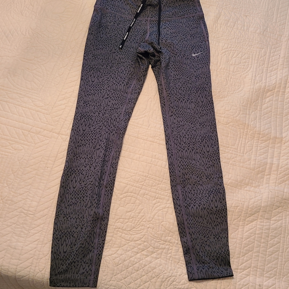 Nike leggings